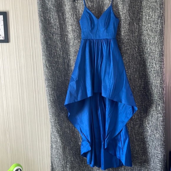 Prom dress - Picture 1 of 4